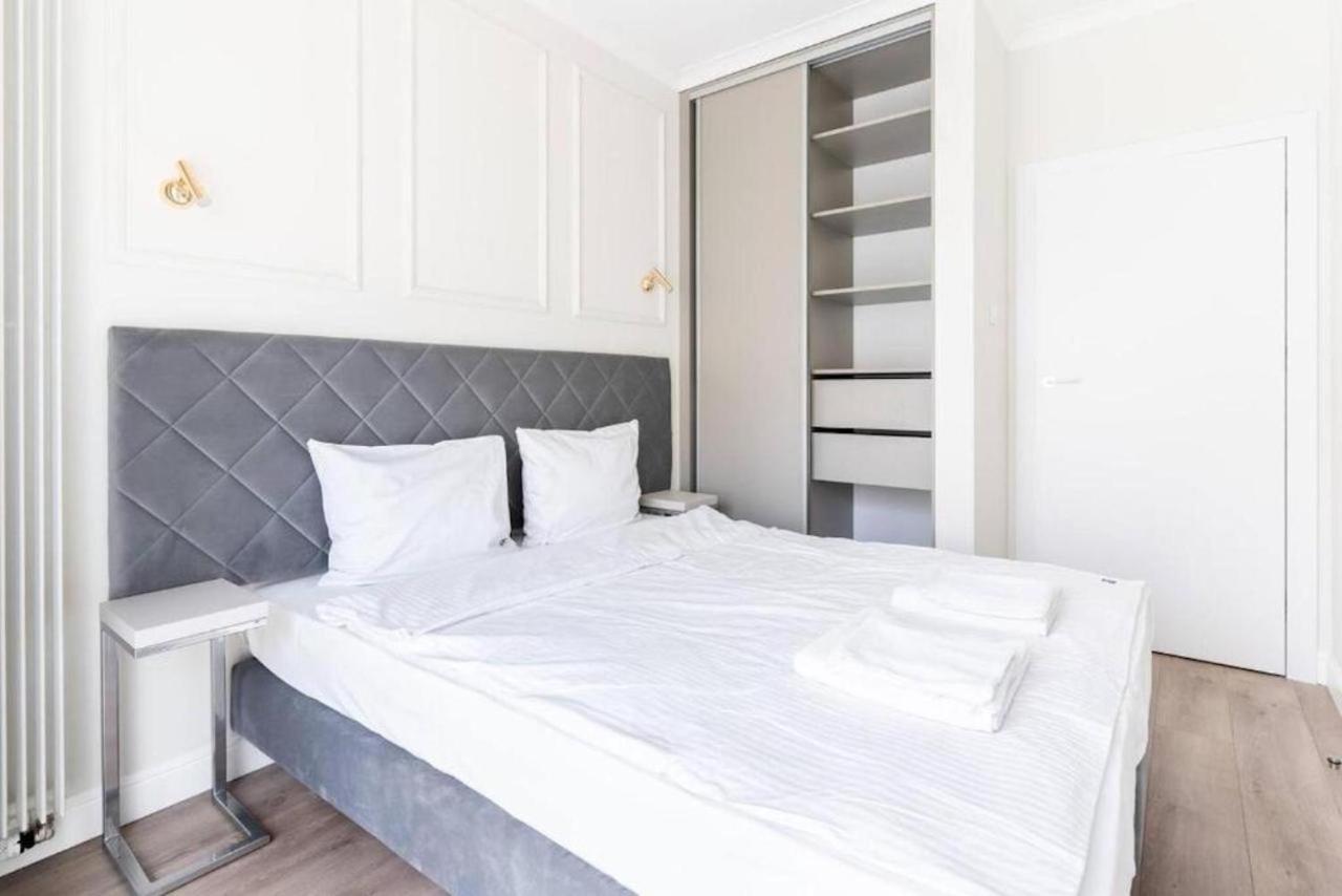 Apartamenty Mennica Residence - Golden Apartments Varşova Dış mekan fotoğraf